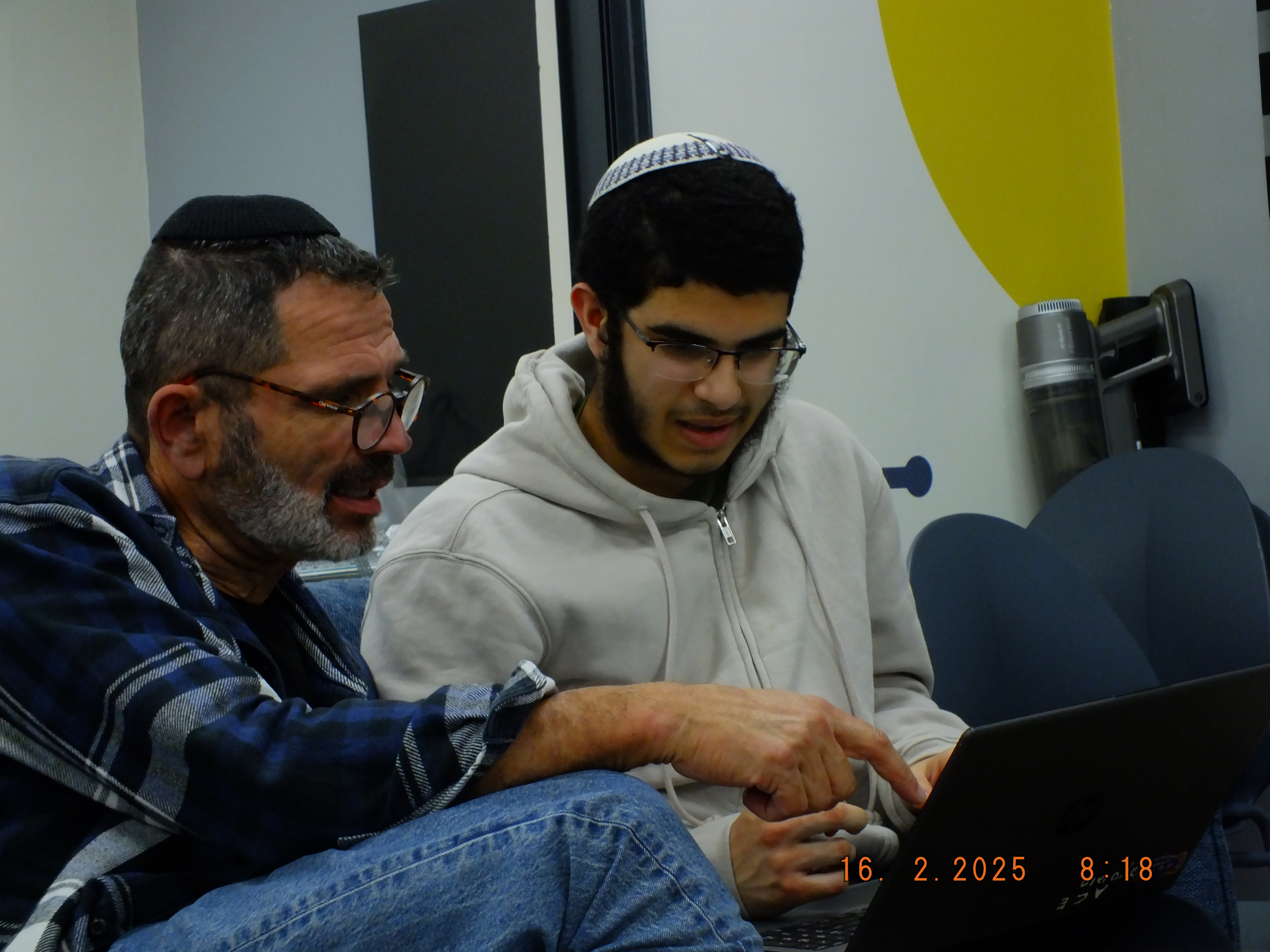 צילום ועריכת סרטון תדמית לקבוצה