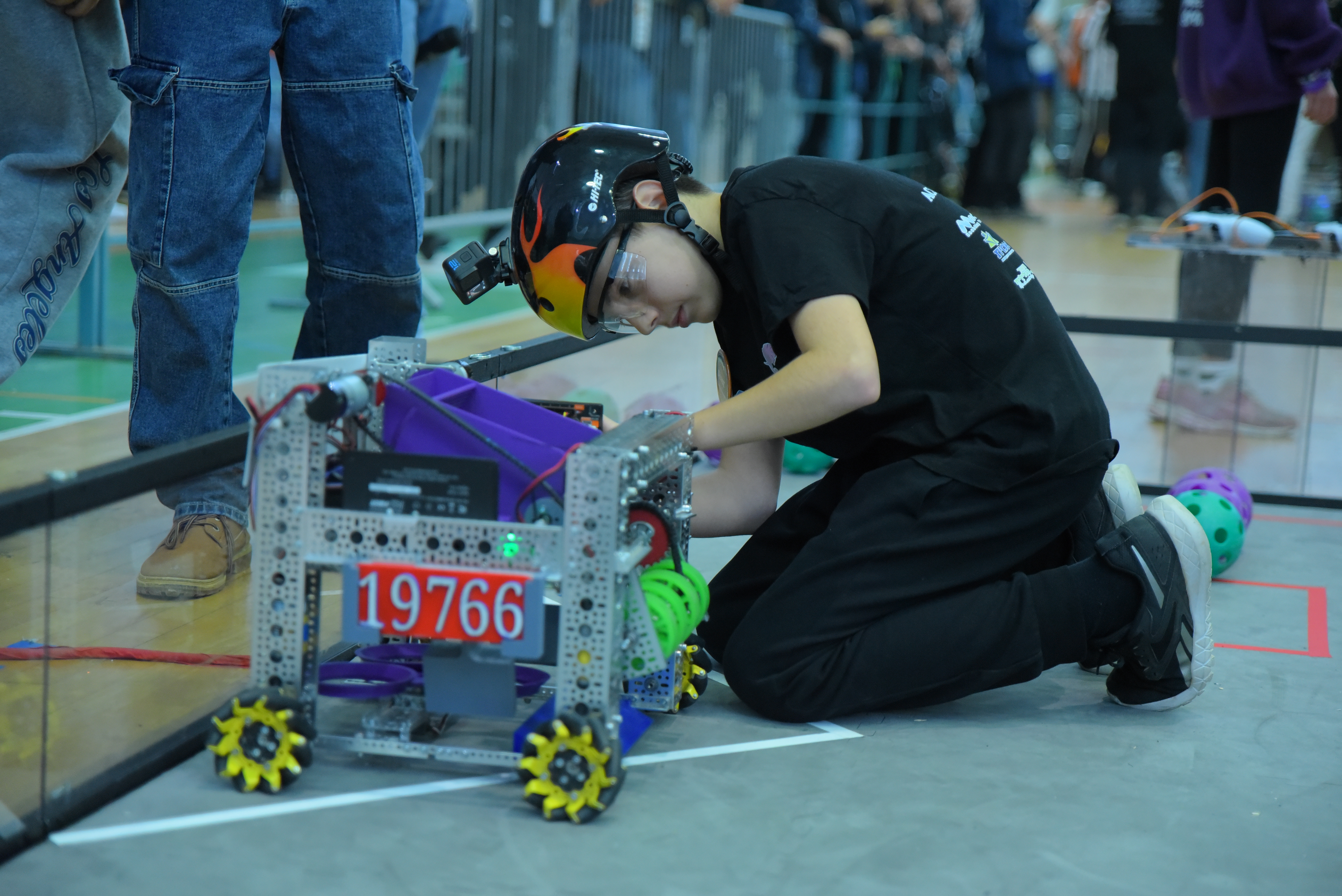 הרובוט המכני מוכן לבדיקות מסלול